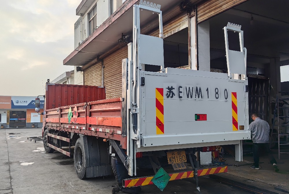 危險(xiǎn)品運(yùn)輸車(chē)（氣瓶車(chē)）